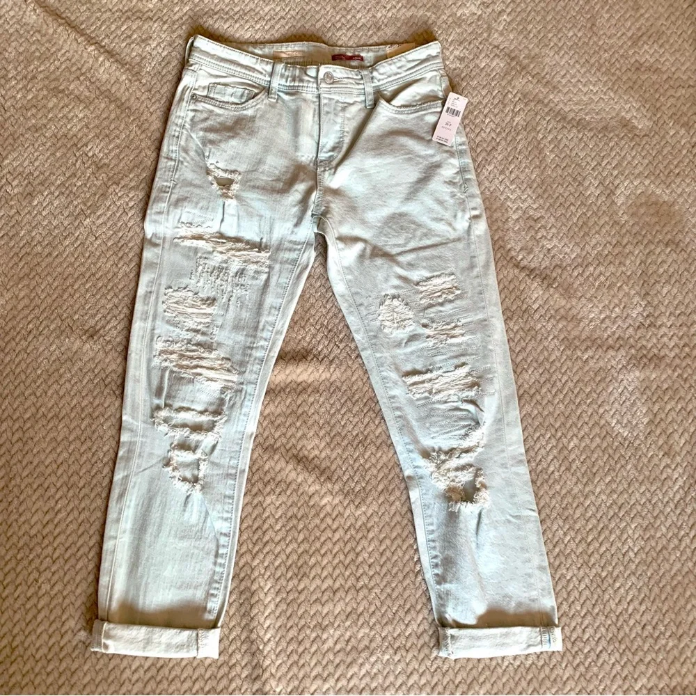 ❗️SALE❗️ Pilcro Mid-Rise Slim Boyfriend Jeans - Picture 3 of 13